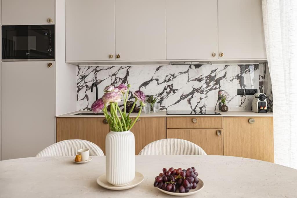 The Olympia Suite - Duke Housing Paris Bagian luar foto